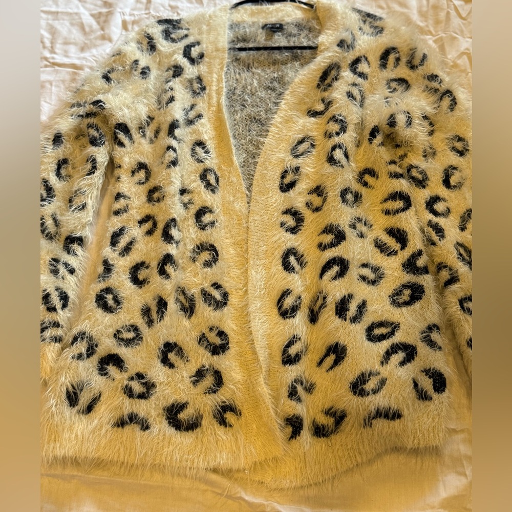 Apt. 9 Cream and Black Leopard Print Cardigan